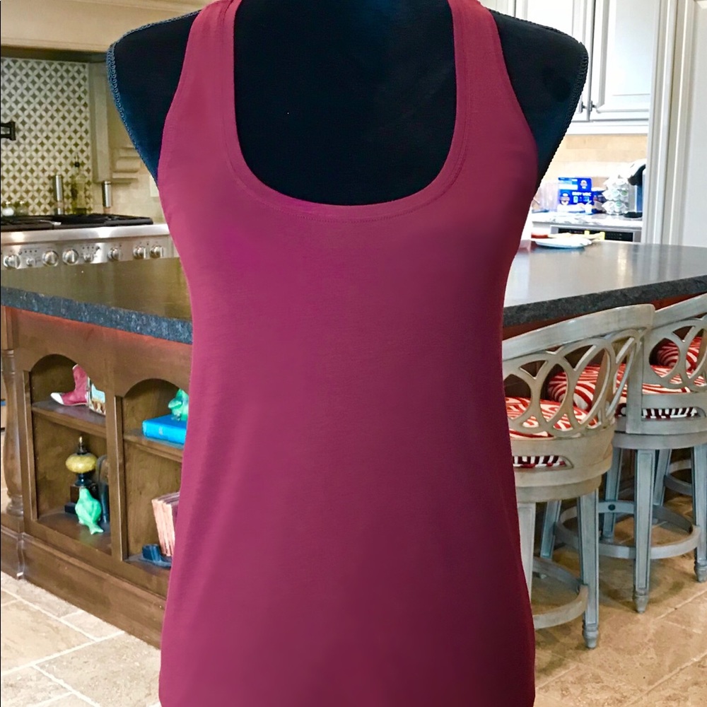 LuLulemon top Size M medium 6 Burgundy